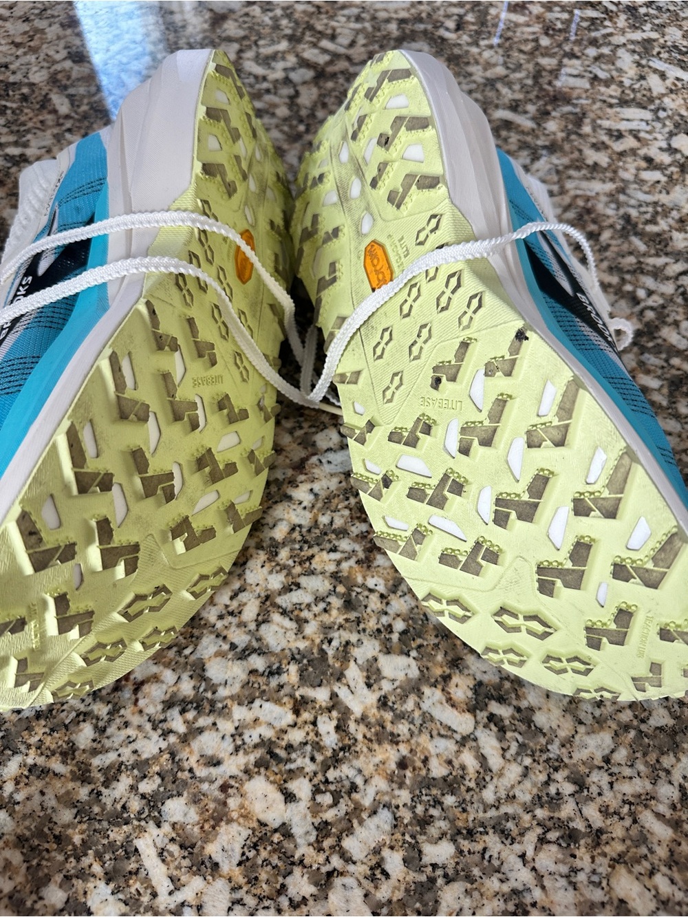 Brooks Unisex Cascadia Elite - Picture 4 of 8